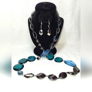 CHICO'S Turquoise and Gray Necklace and Dangle Earrings Set / Pierced